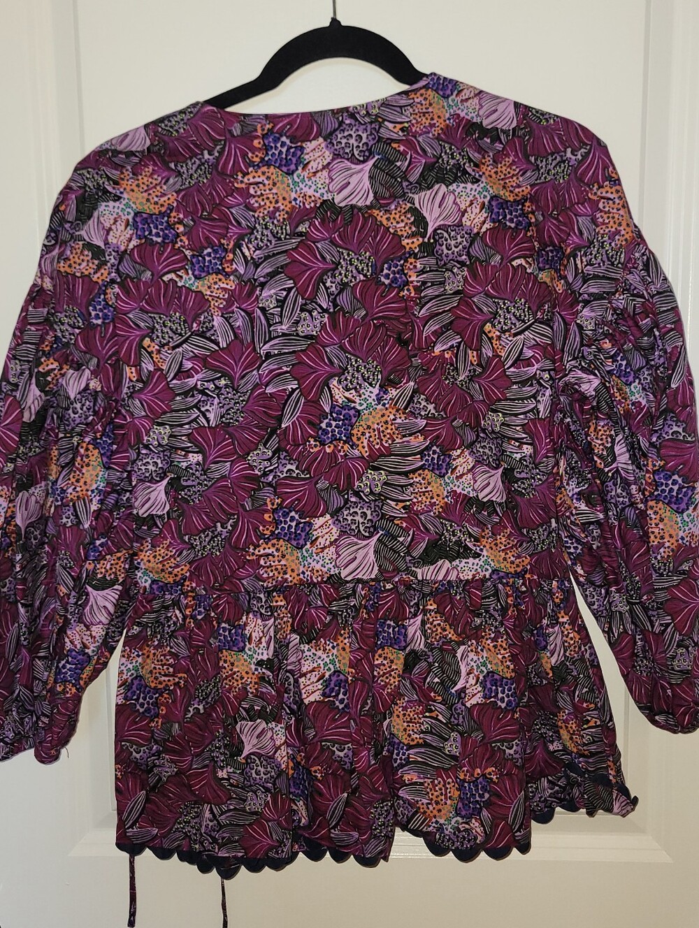 Kiki Vargas for Target - Purple Floral Puff-Sleeve V-Neck Peplum Top - Picture 4 of 4